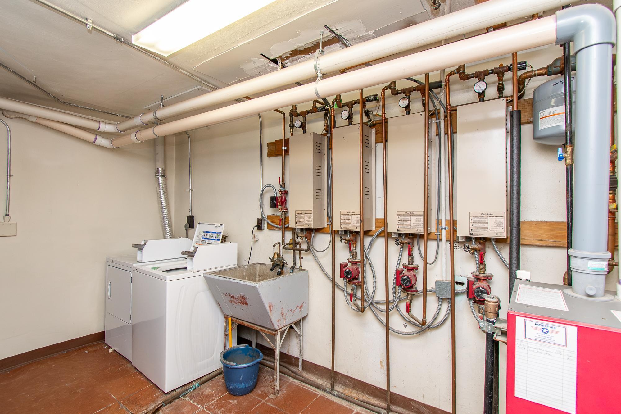 Utility Room/Laundry