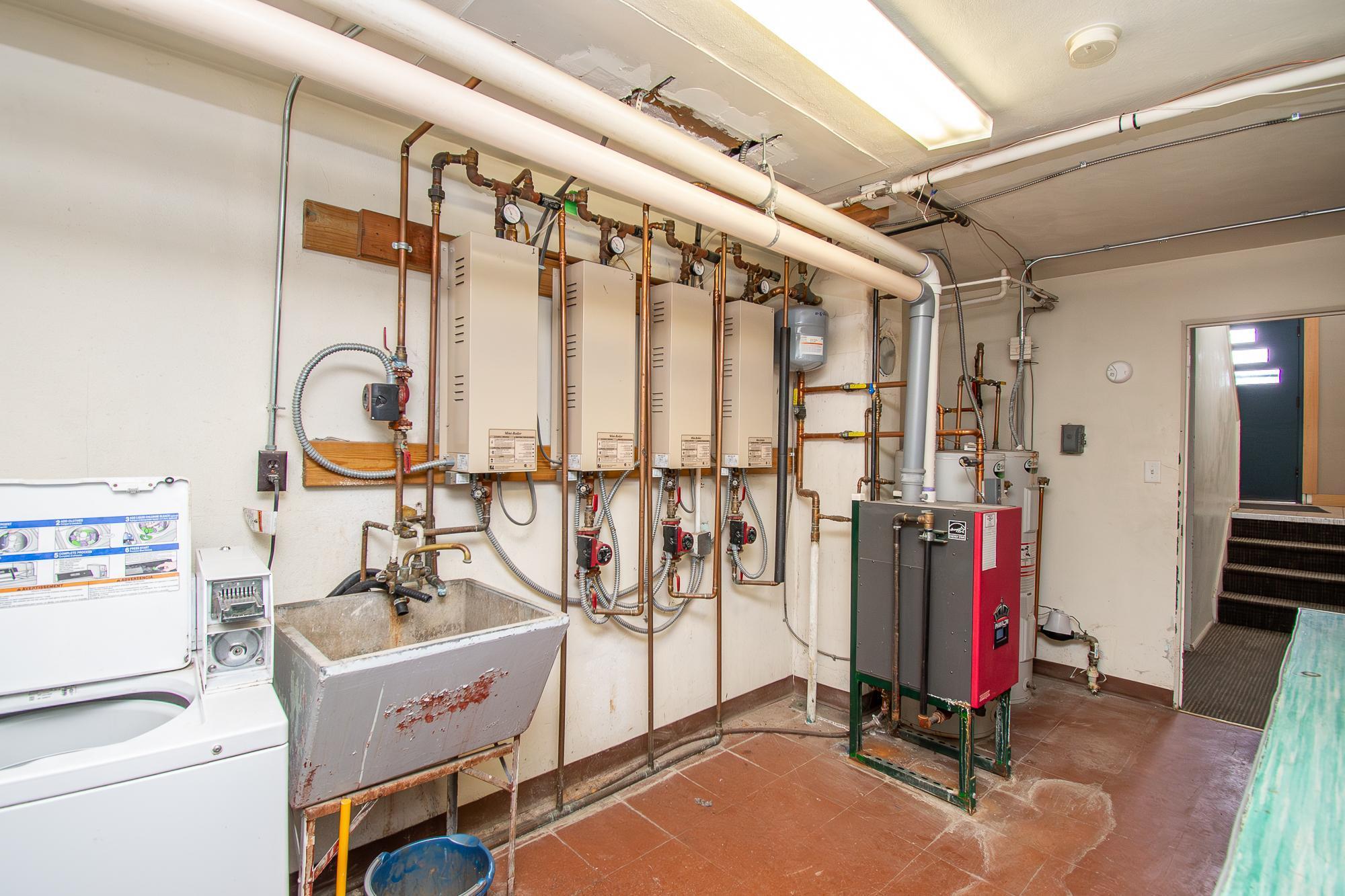 Utility Room/Laundry