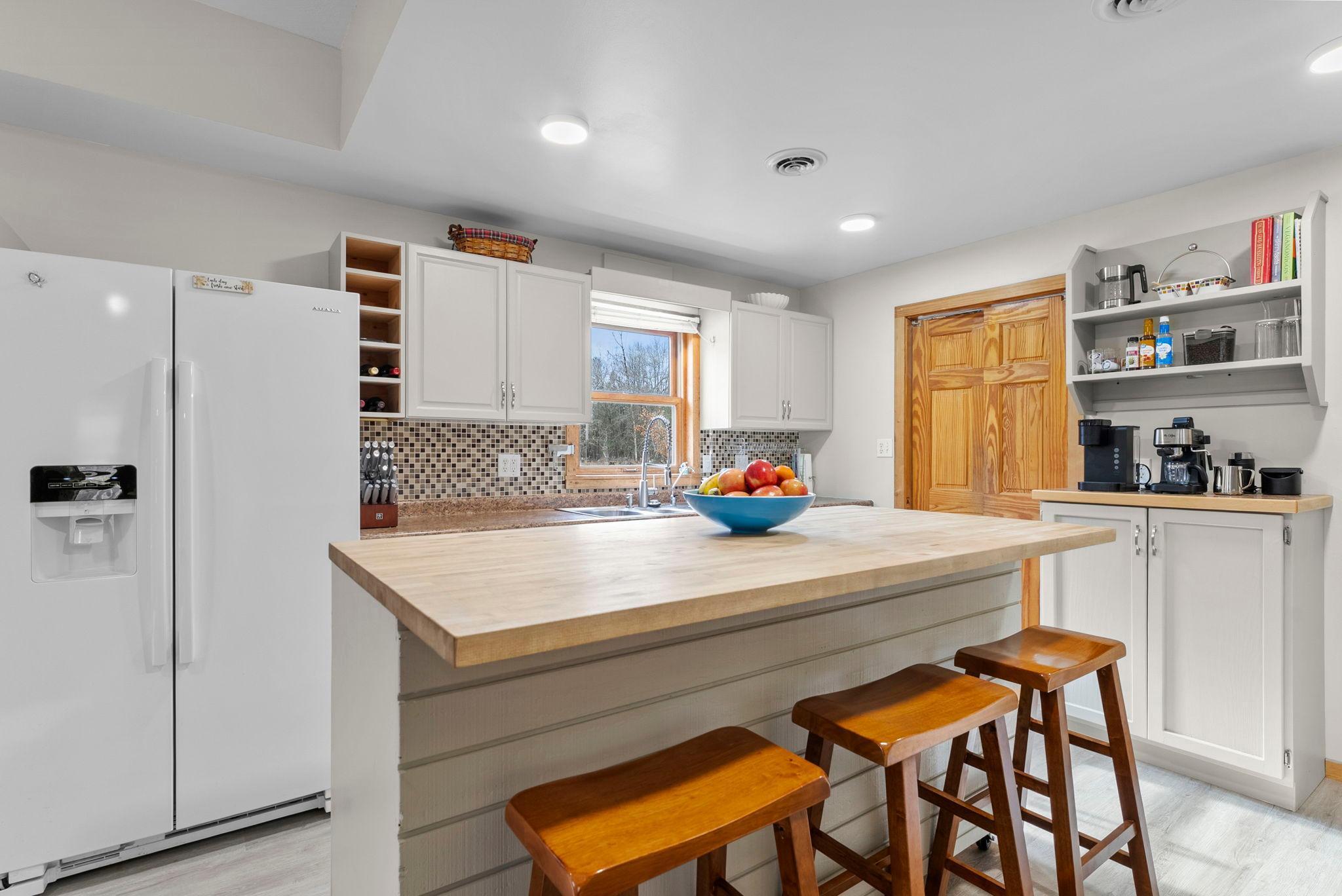 38-web-or-mls-25445 Spaulding Rd-183.jpg