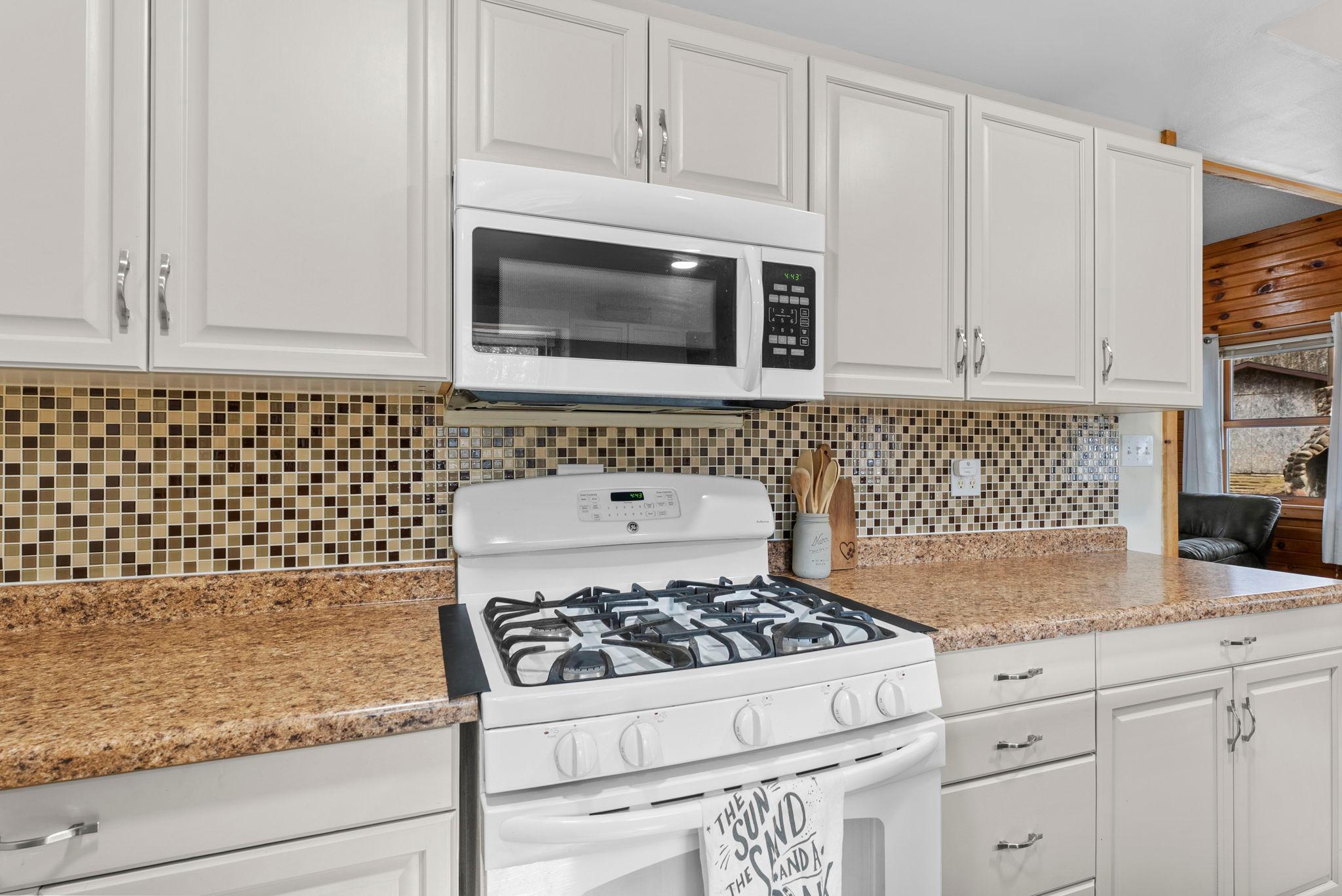 39-web-or-mls-25445 Spaulding Rd-188.jpg