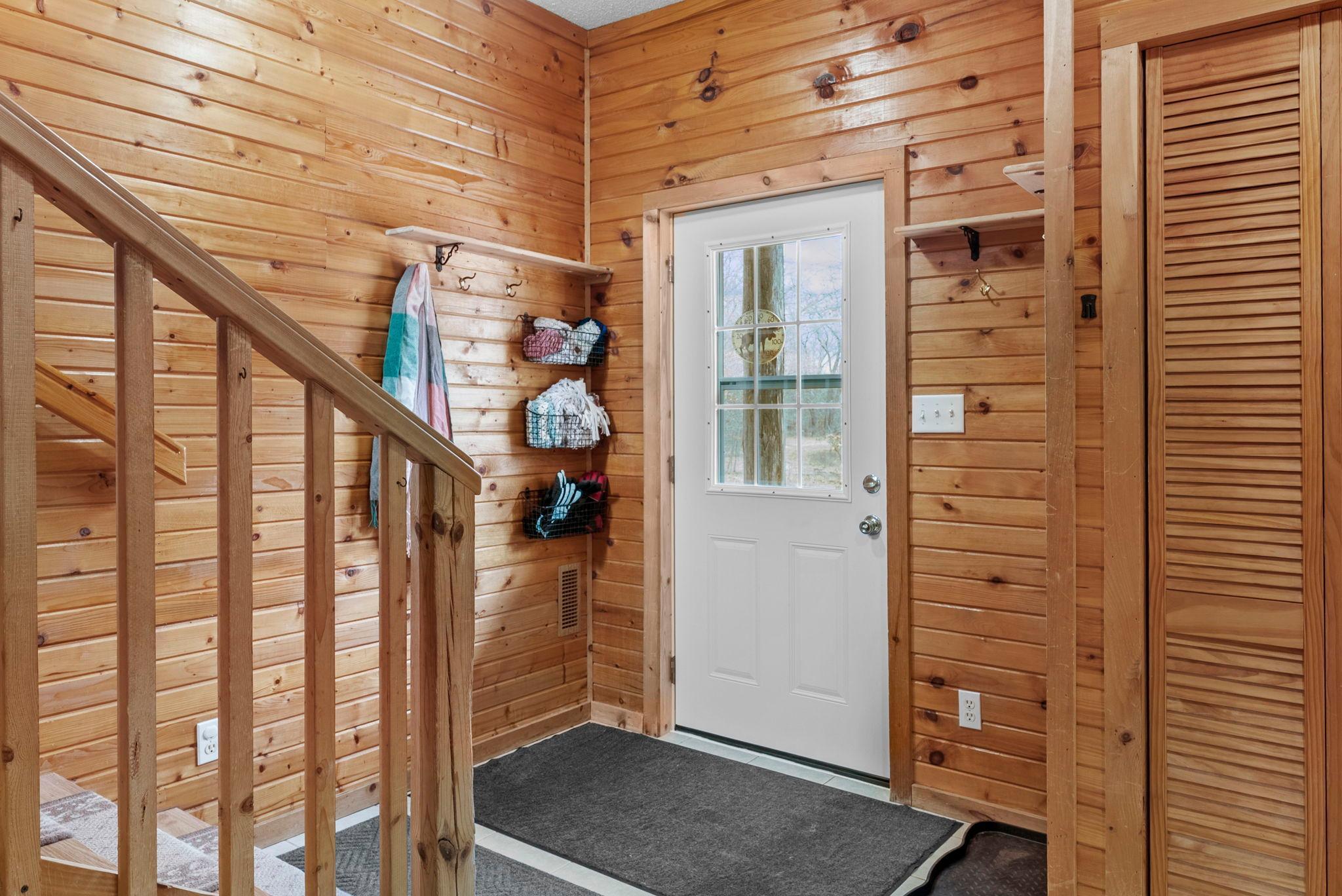 24-web-or-mls-25445 Spaulding Rd-113.jpg