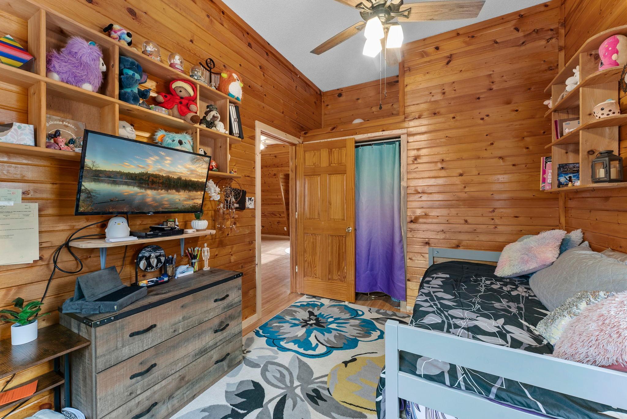 56-web-or-mls-25445 Spaulding Rd-273.jpg