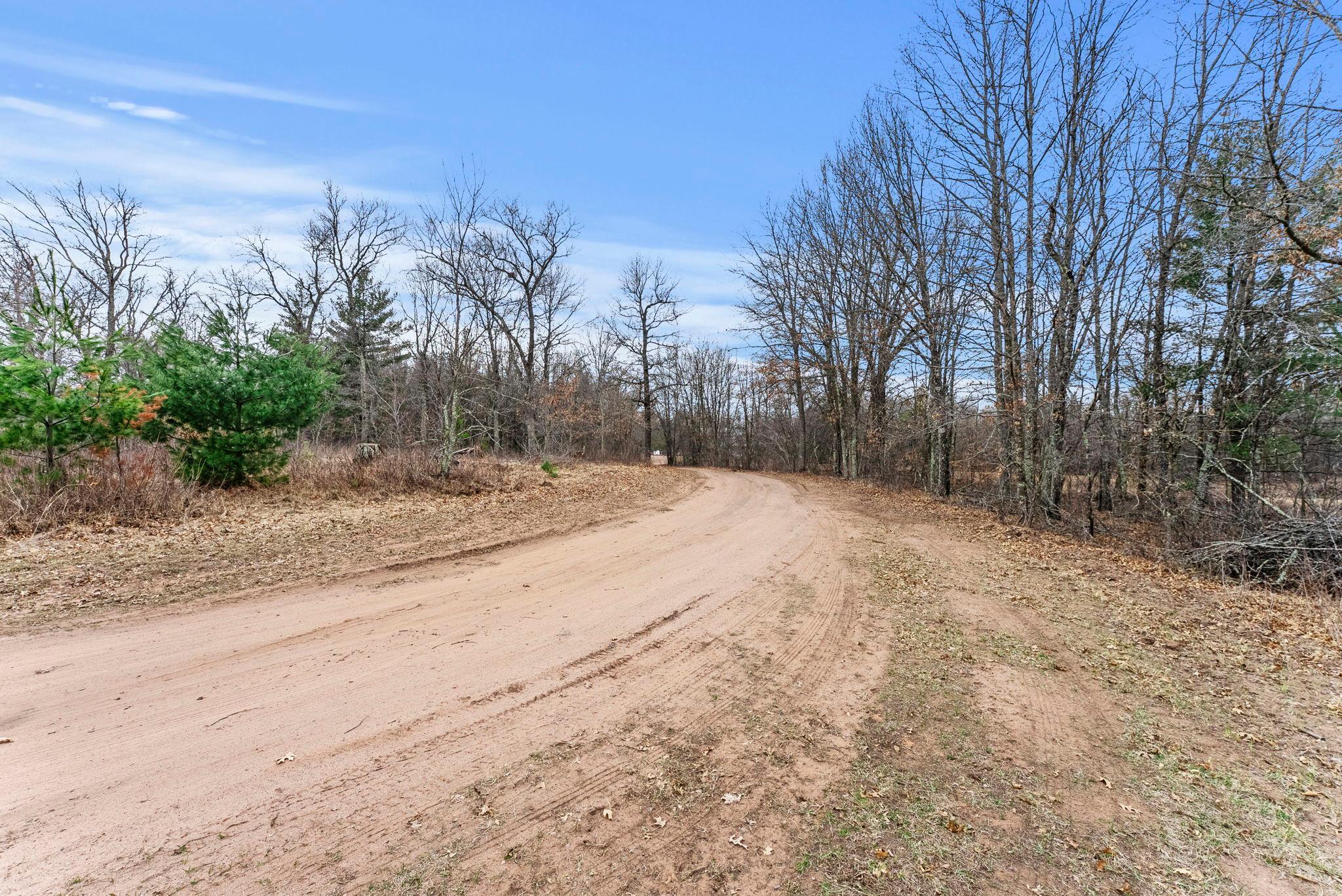 10-web-or-mls-25445 Spaulding Rd-1.jpg