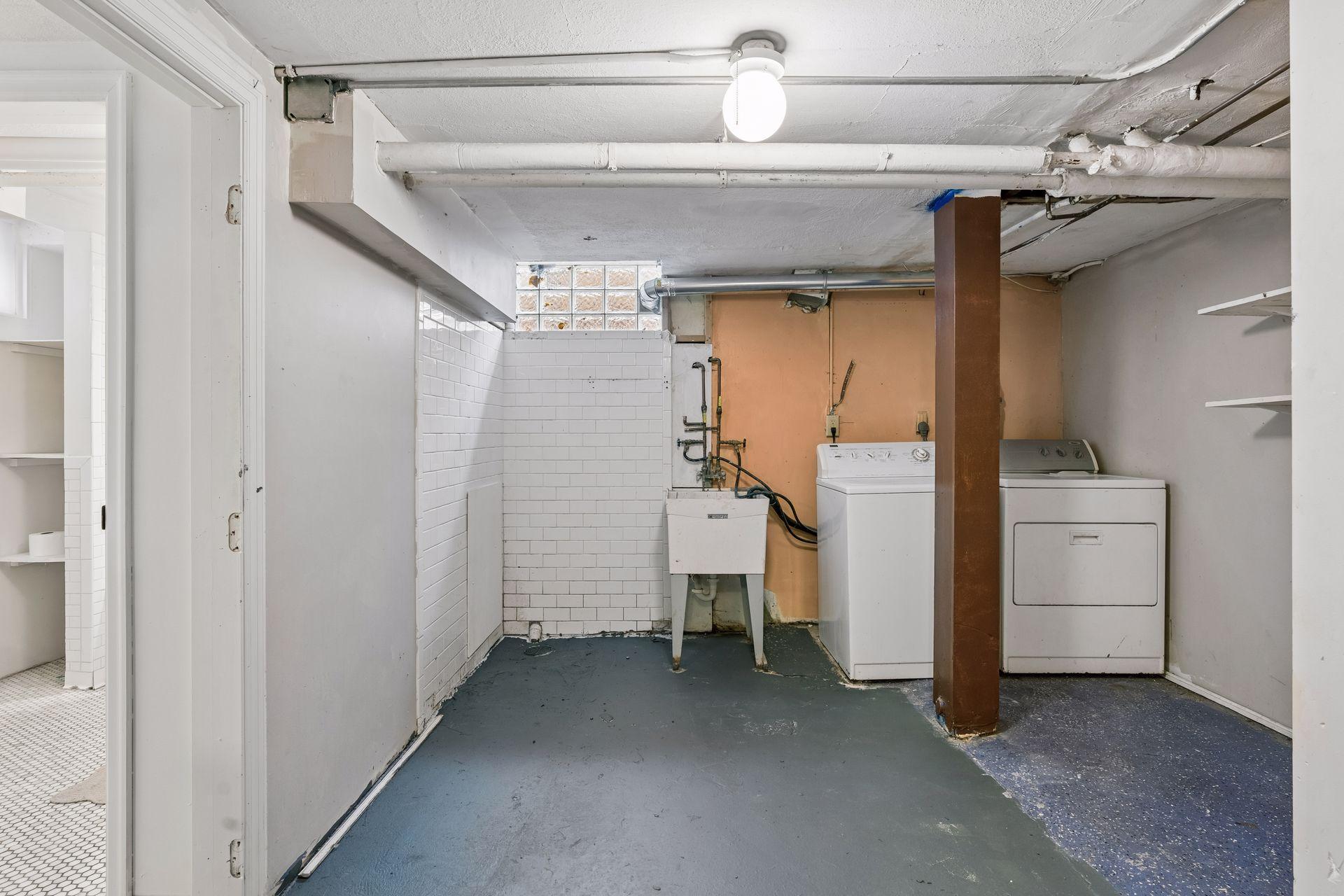 4153 Columbus Ave Minneapolis 55406 - Spacecrafting - 0045.jpg