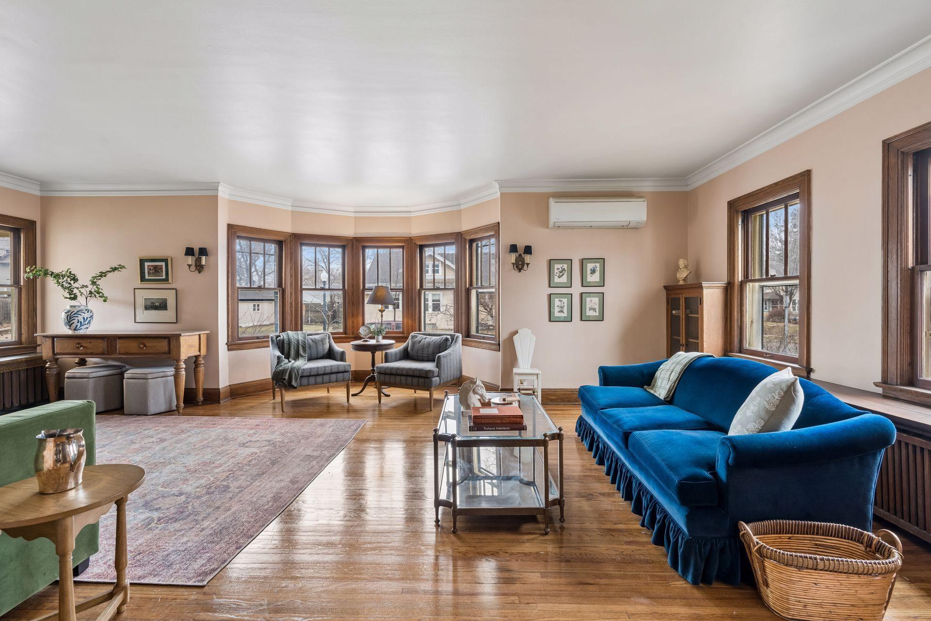 4153 Columbus Ave Minneapolis 55406 - Spacecrafting - 0009.jpg