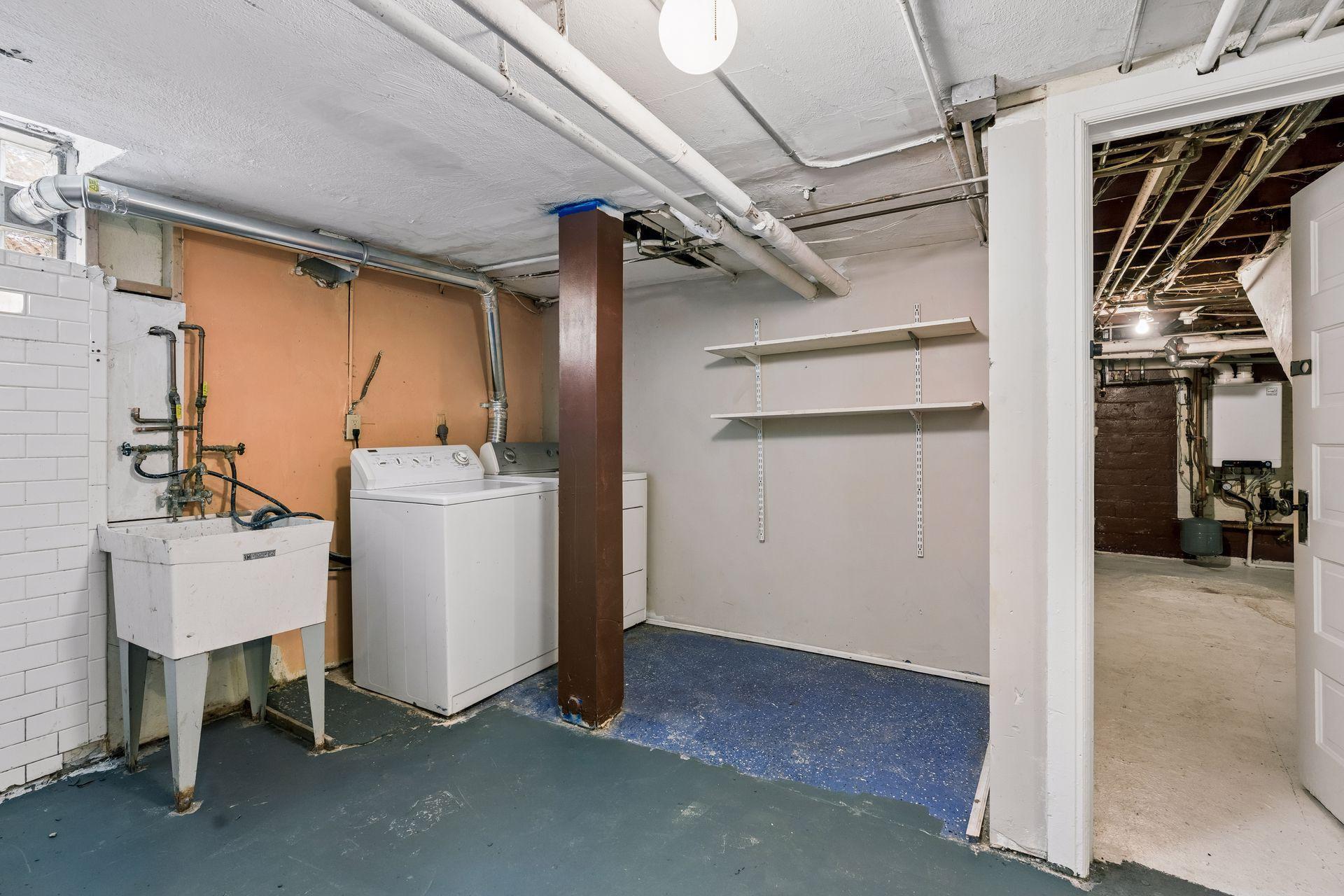 4153 Columbus Ave Minneapolis 55406 - Spacecrafting - 0046.jpg