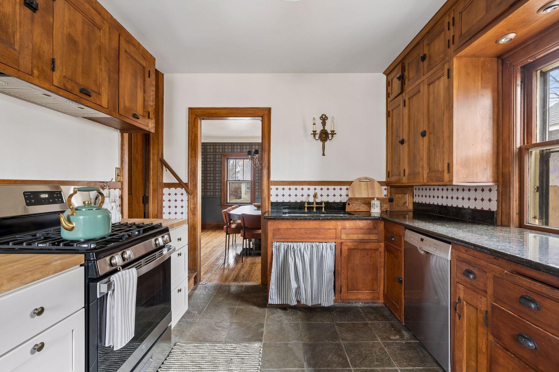 4153 Columbus Ave Minneapolis 55406 - Spacecrafting - 0023.jpg