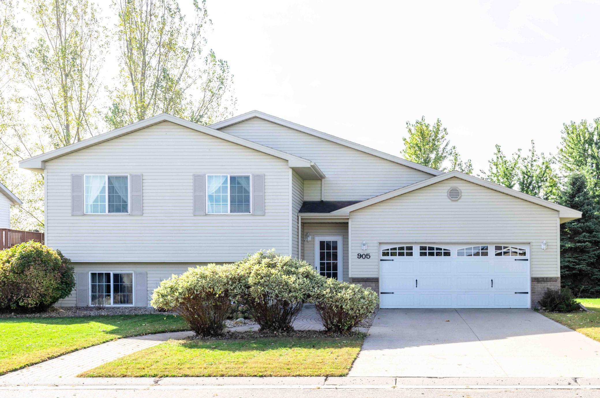 1405 2nd Ave Barnesville-1.jpg