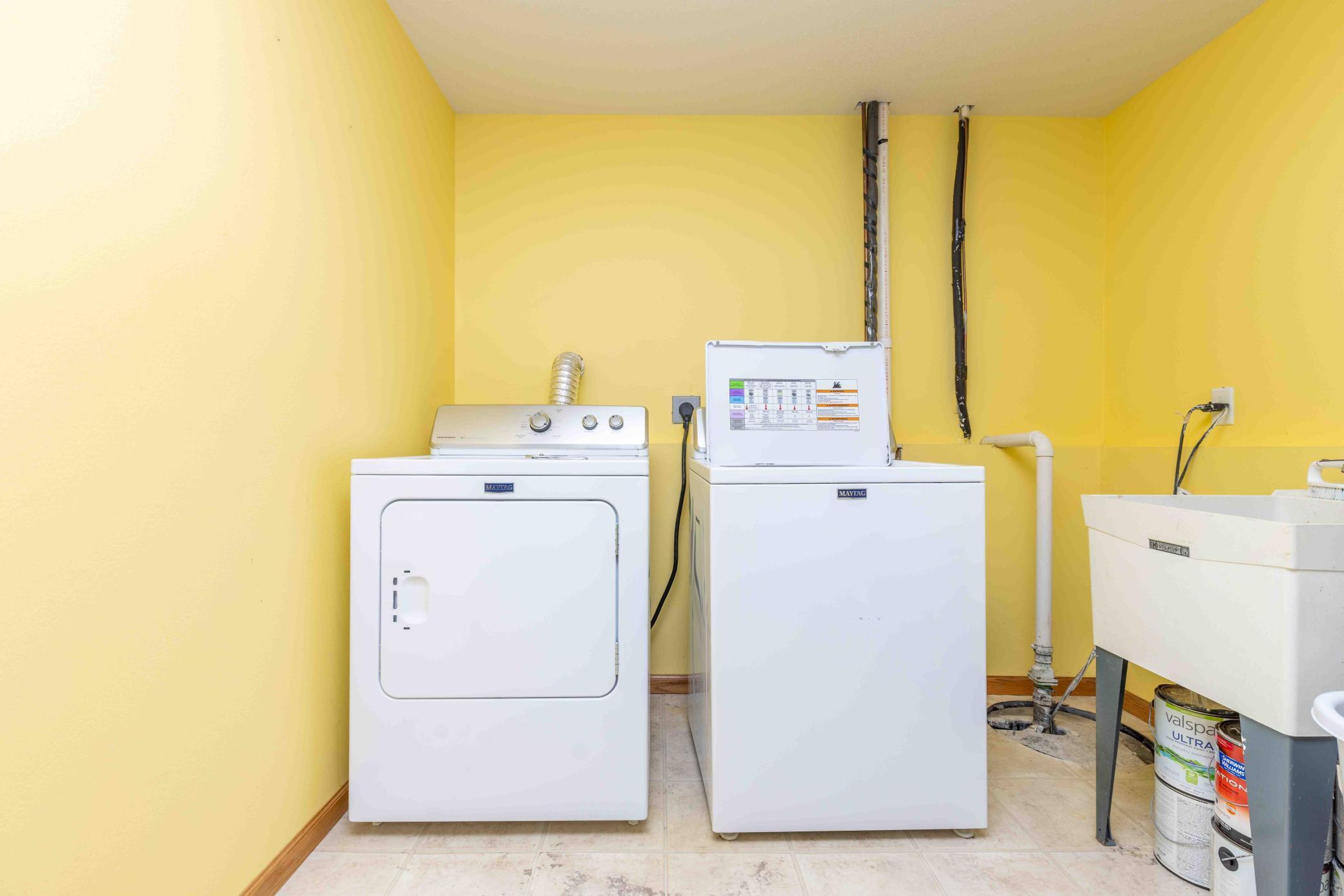 1405 2nd Ave Barnesville-47.jpg