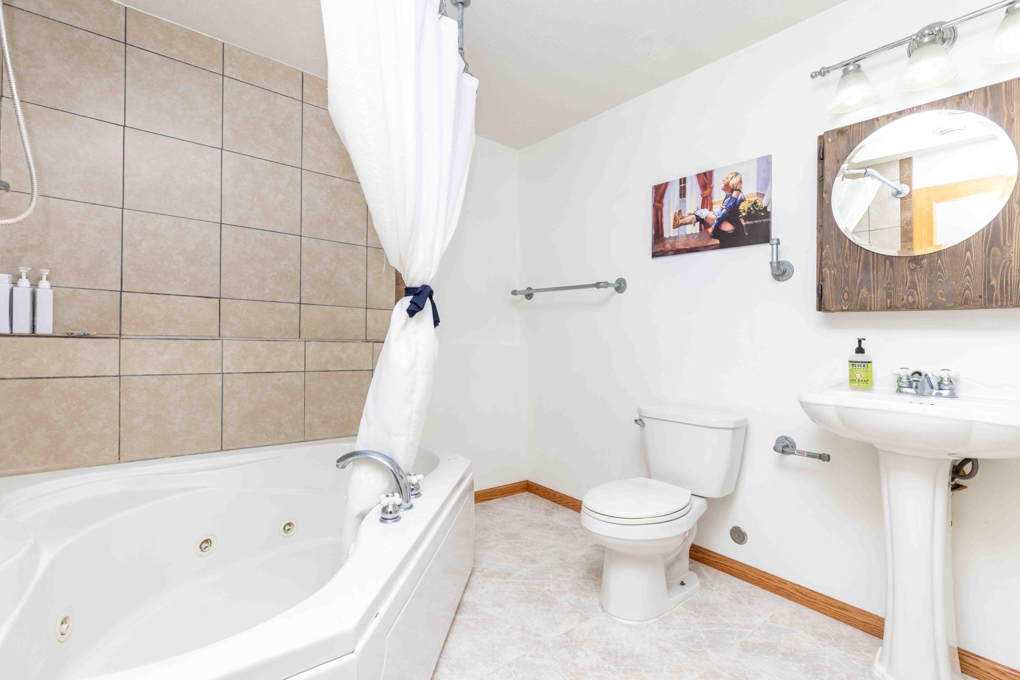 1405 2nd Ave Barnesville-43.jpg