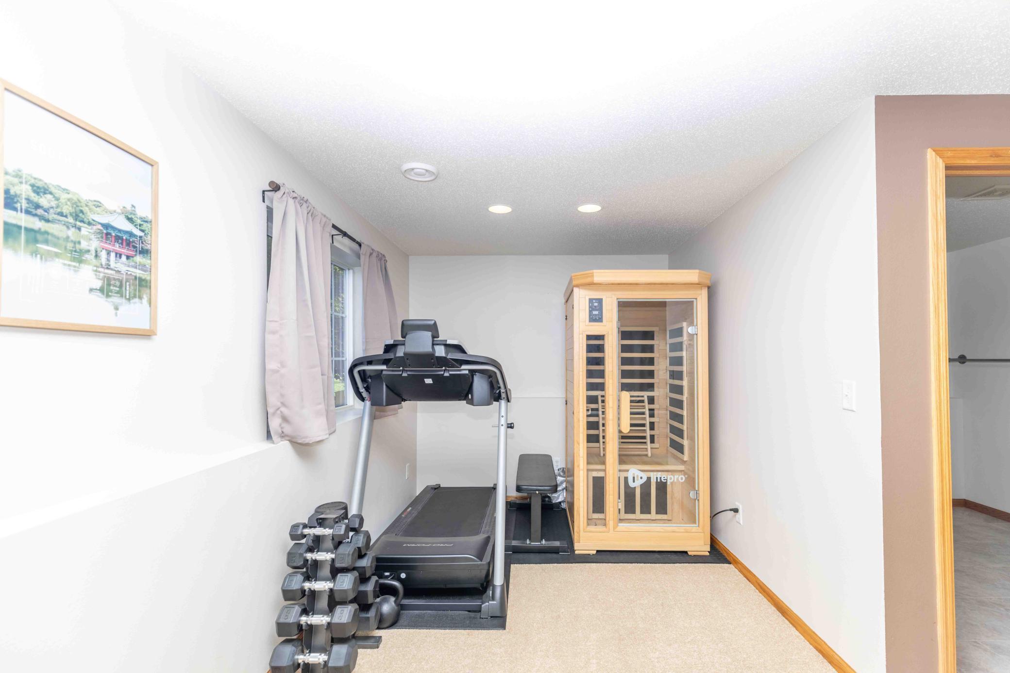 1405 2nd Ave Barnesville-52.jpg