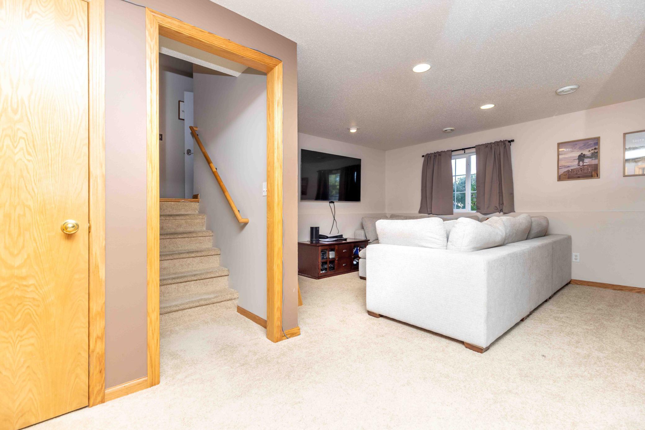 1405 2nd Ave Barnesville-49.jpg