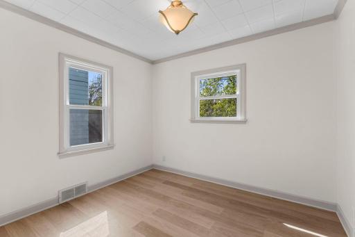 440 Nebraska Avenue E, Saint Paul, MN 55130
