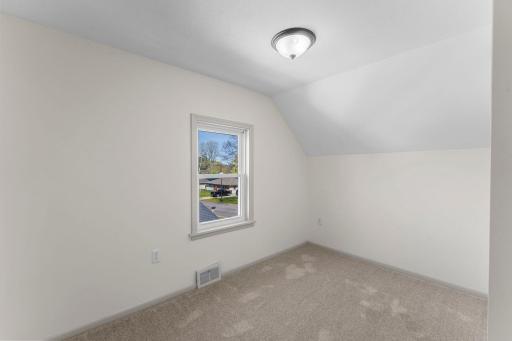 440 Nebraska Avenue E, Saint Paul, MN 55130