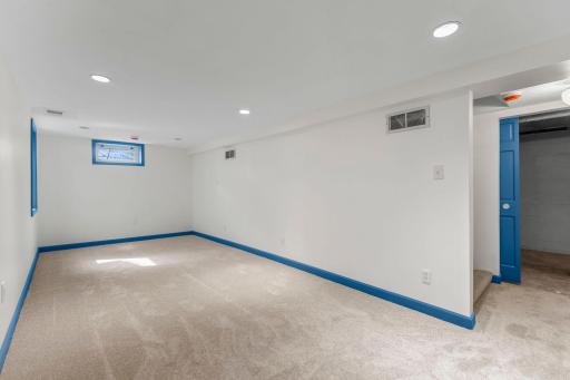 440 Nebraska Avenue E, Saint Paul, MN 55130