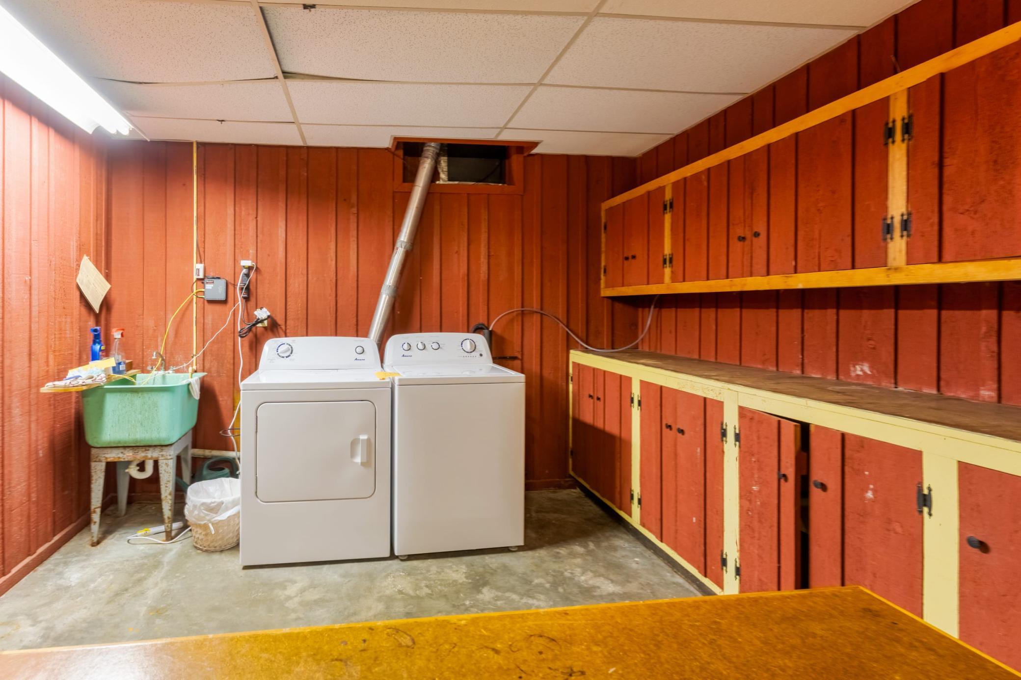 Lower Level Laundry.jpeg