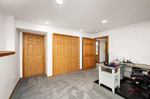 4925 Narcissus Lane N, Plymouth, MN 55446