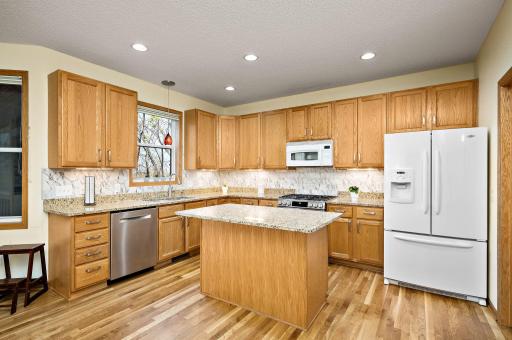 4925 Narcissus Lane N, Plymouth, MN 55446