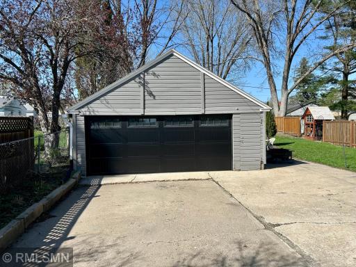 833 10th Street NW, Rochester, MN 55901