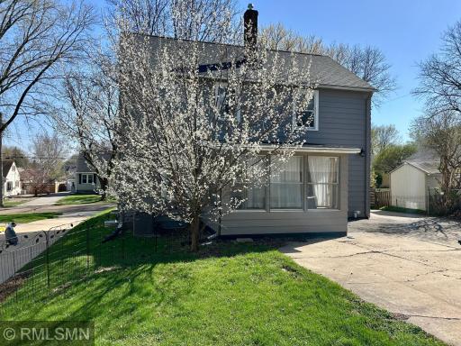 833 10th Street NW, Rochester, MN 55901