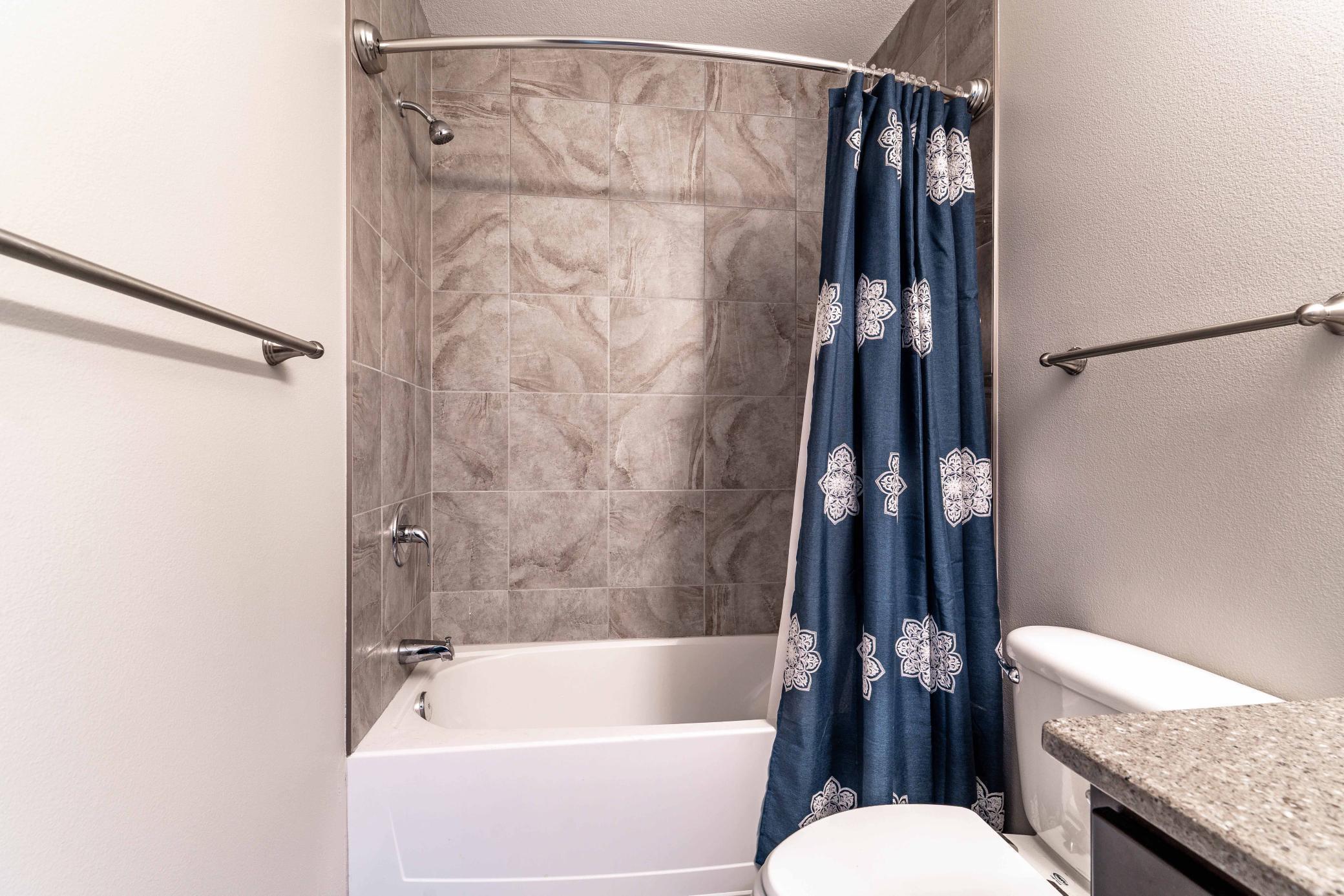 Tile Tub Surround in Hall Bath