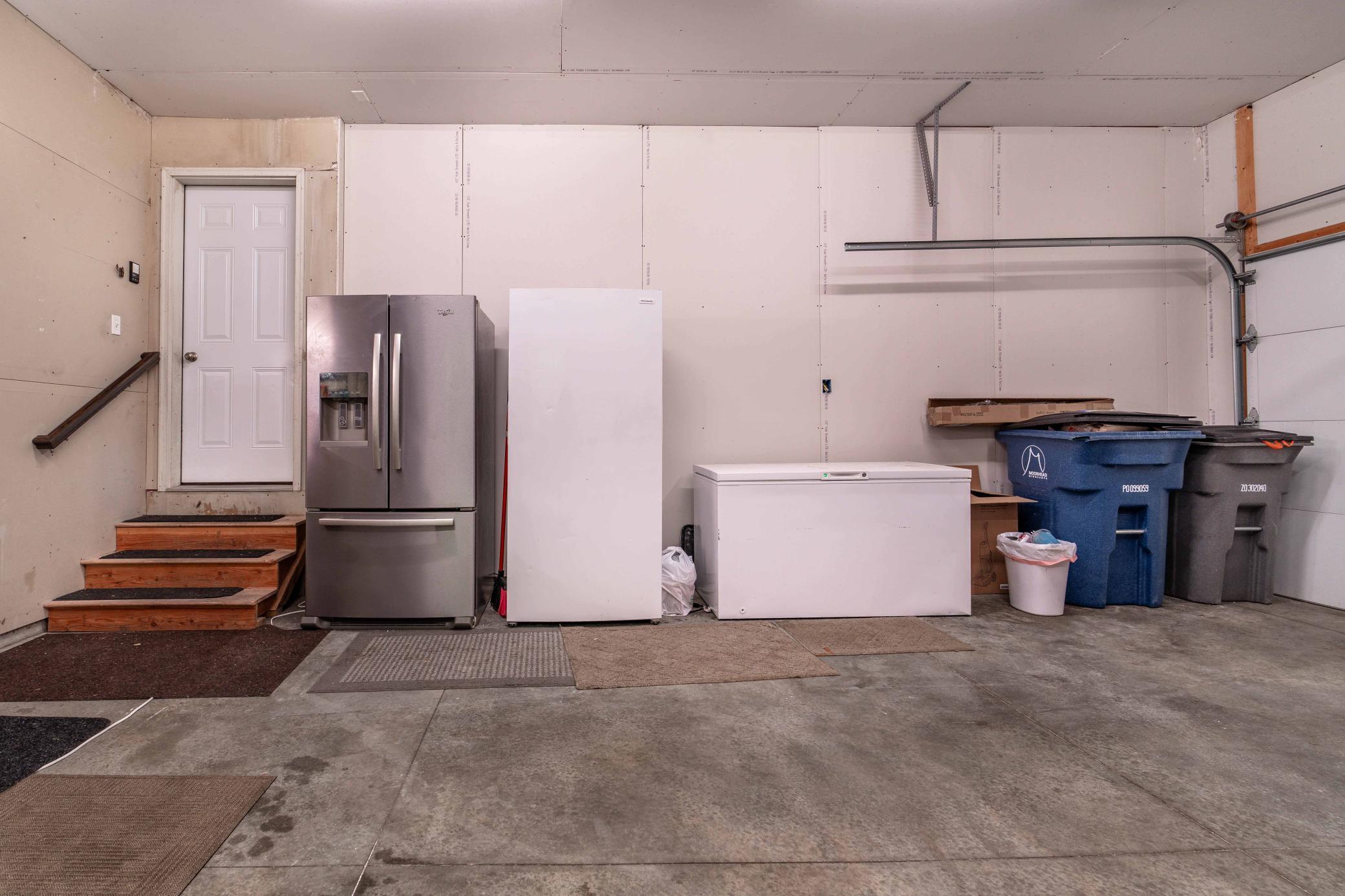 Insulated Garage with Floor Drain