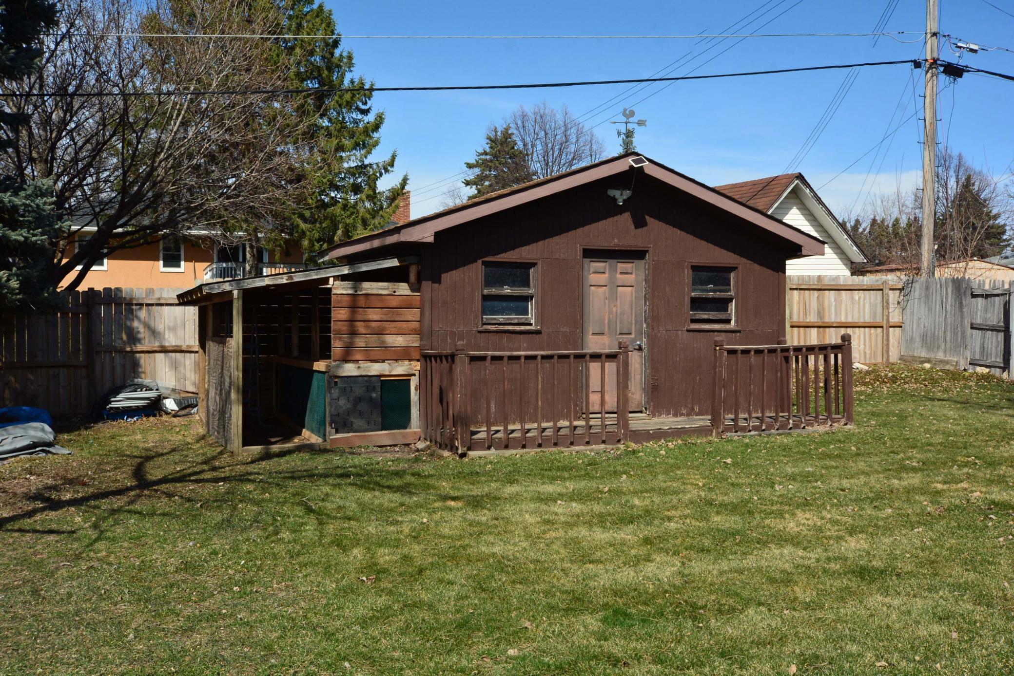 1483 3rd St E 002.jpg