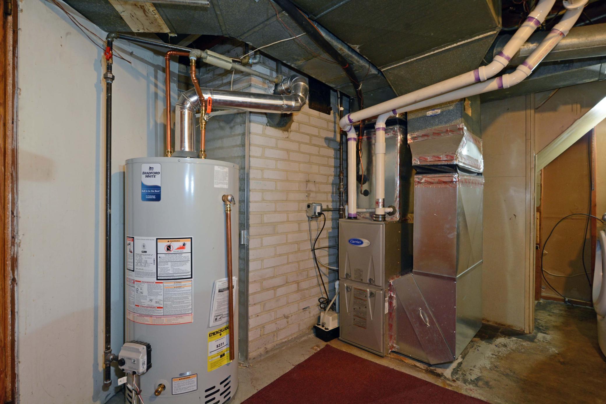 1483 3rd St E 026.jpg