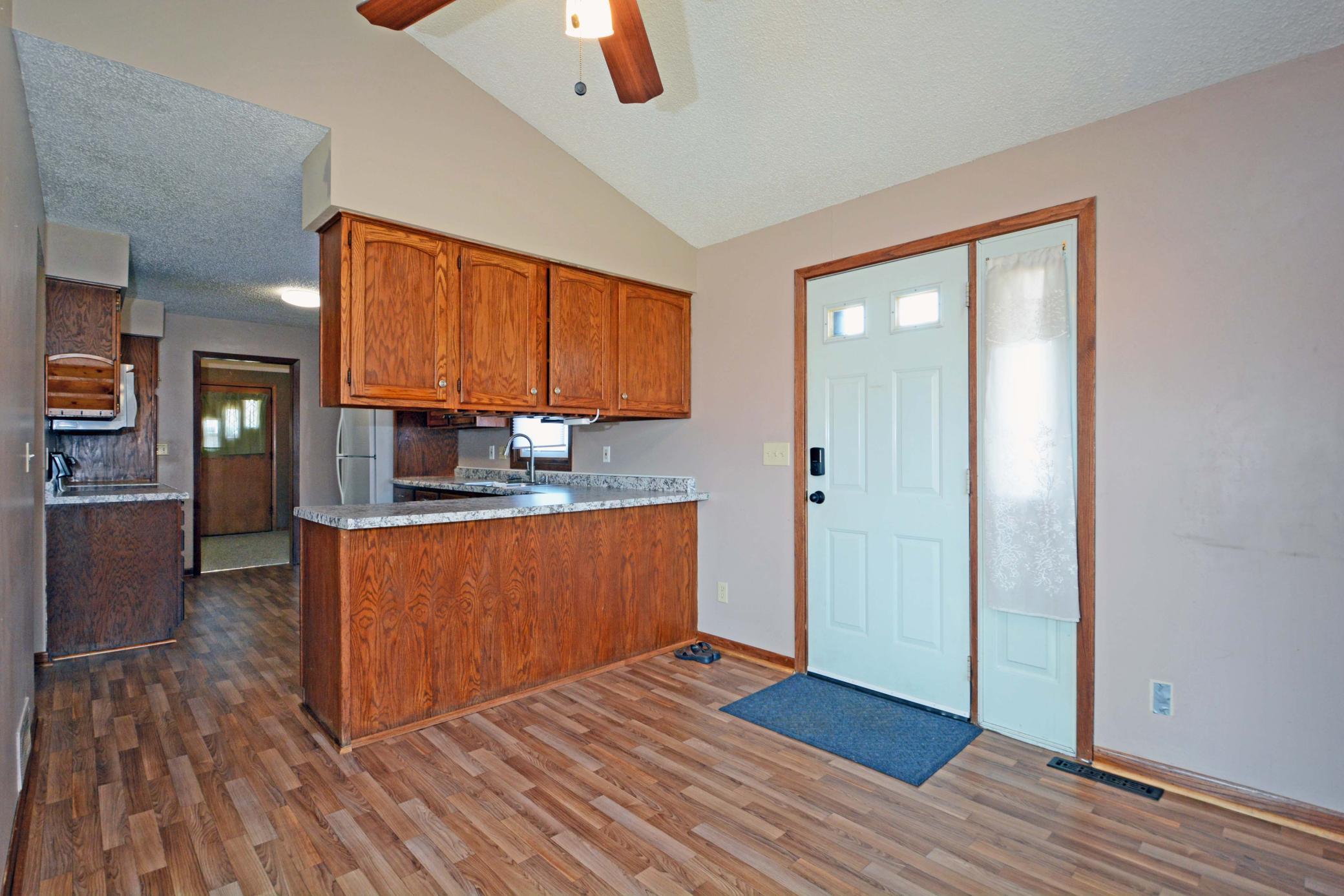 1483 3rd St E 012.jpg