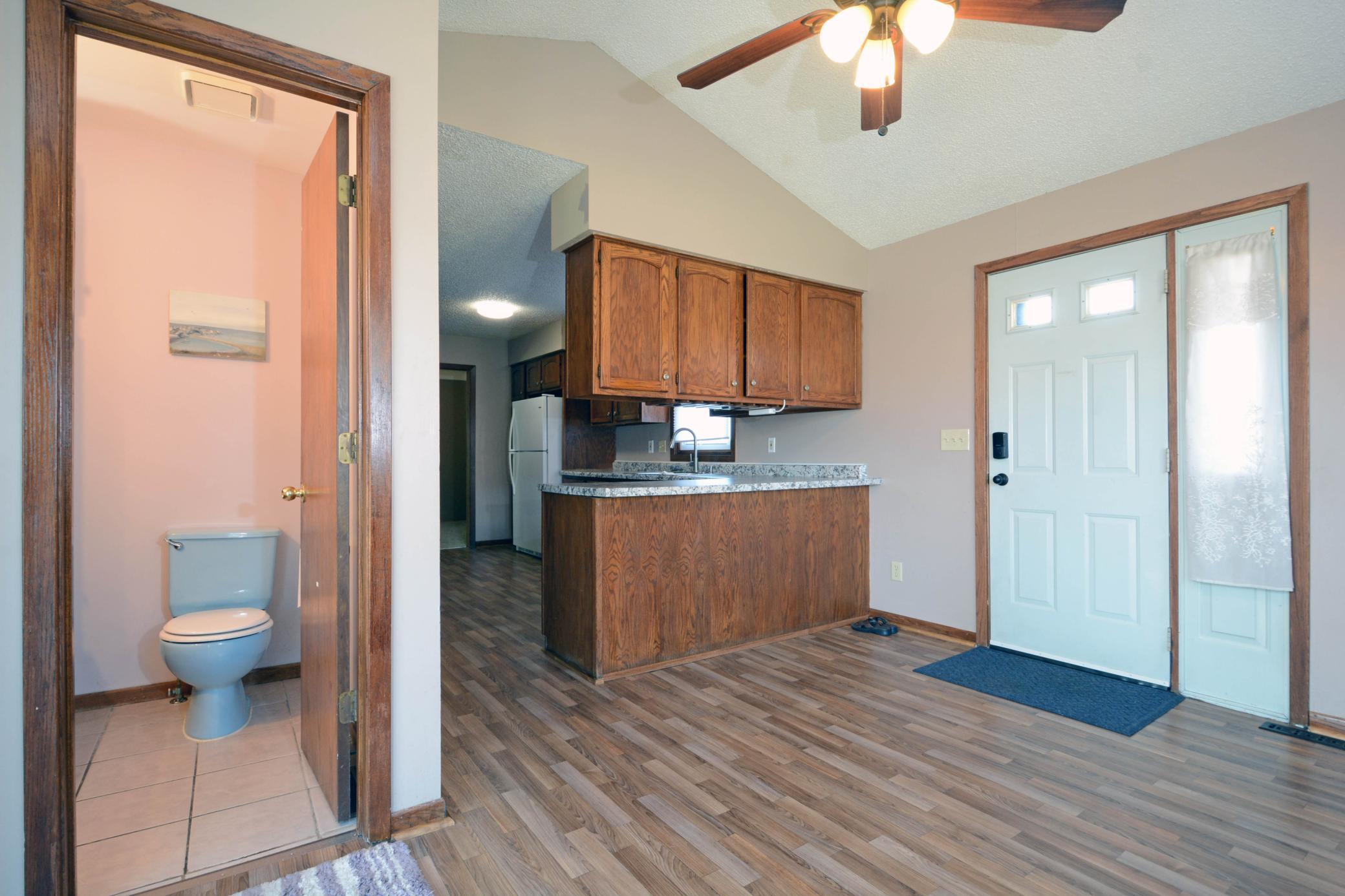 1483 3rd St E 013.jpg