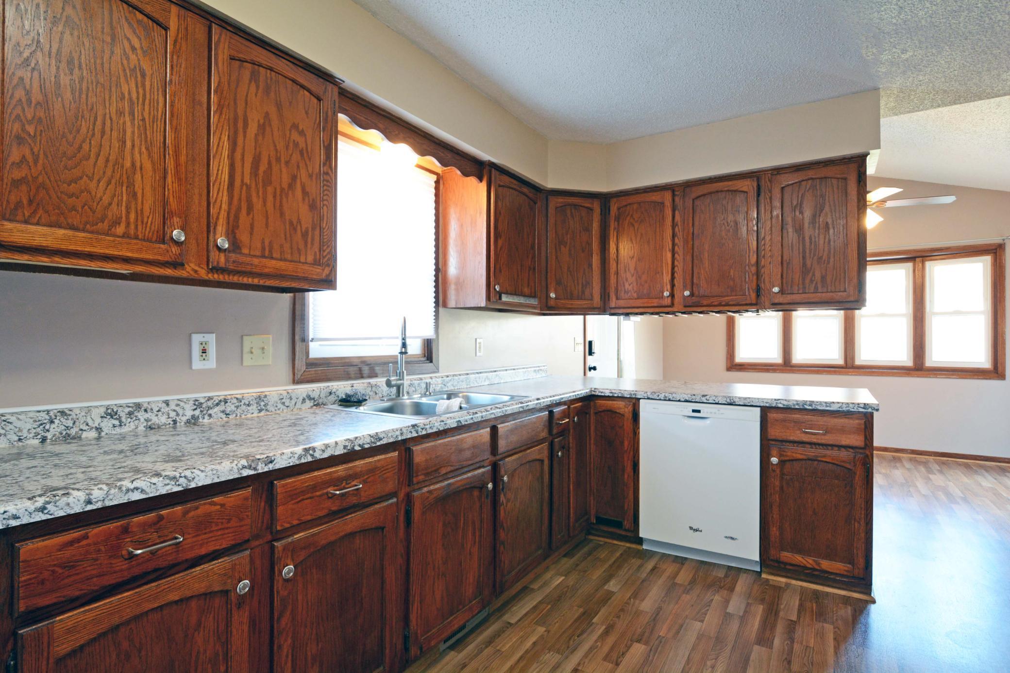 1483 3rd St E 010.jpg