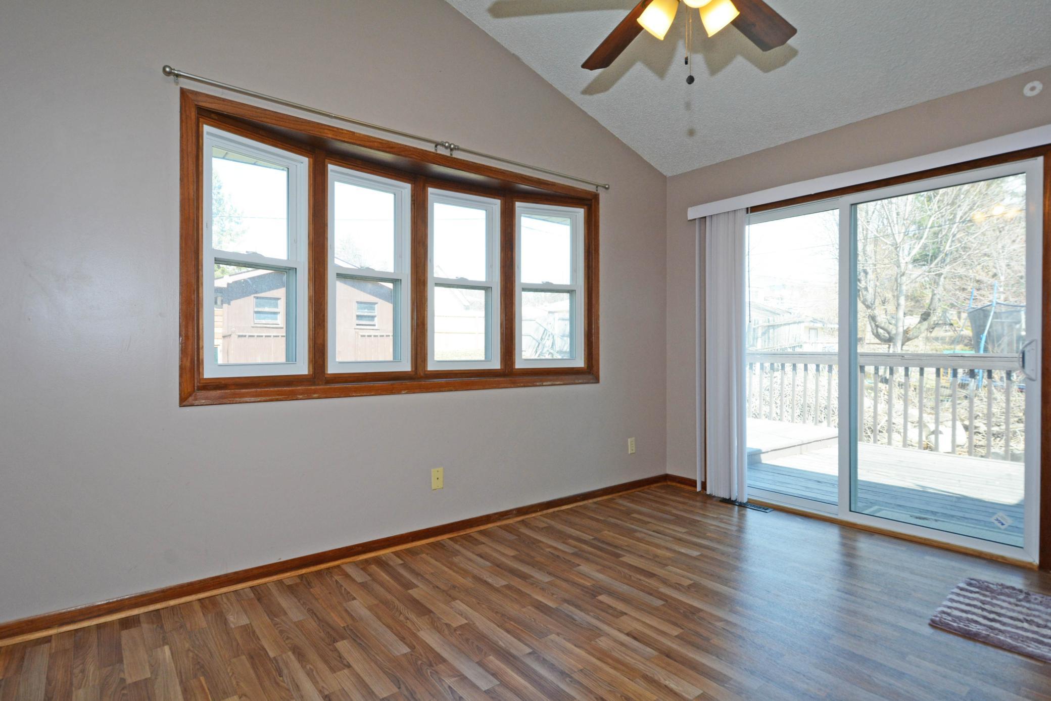 1483 3rd St E 014.jpg