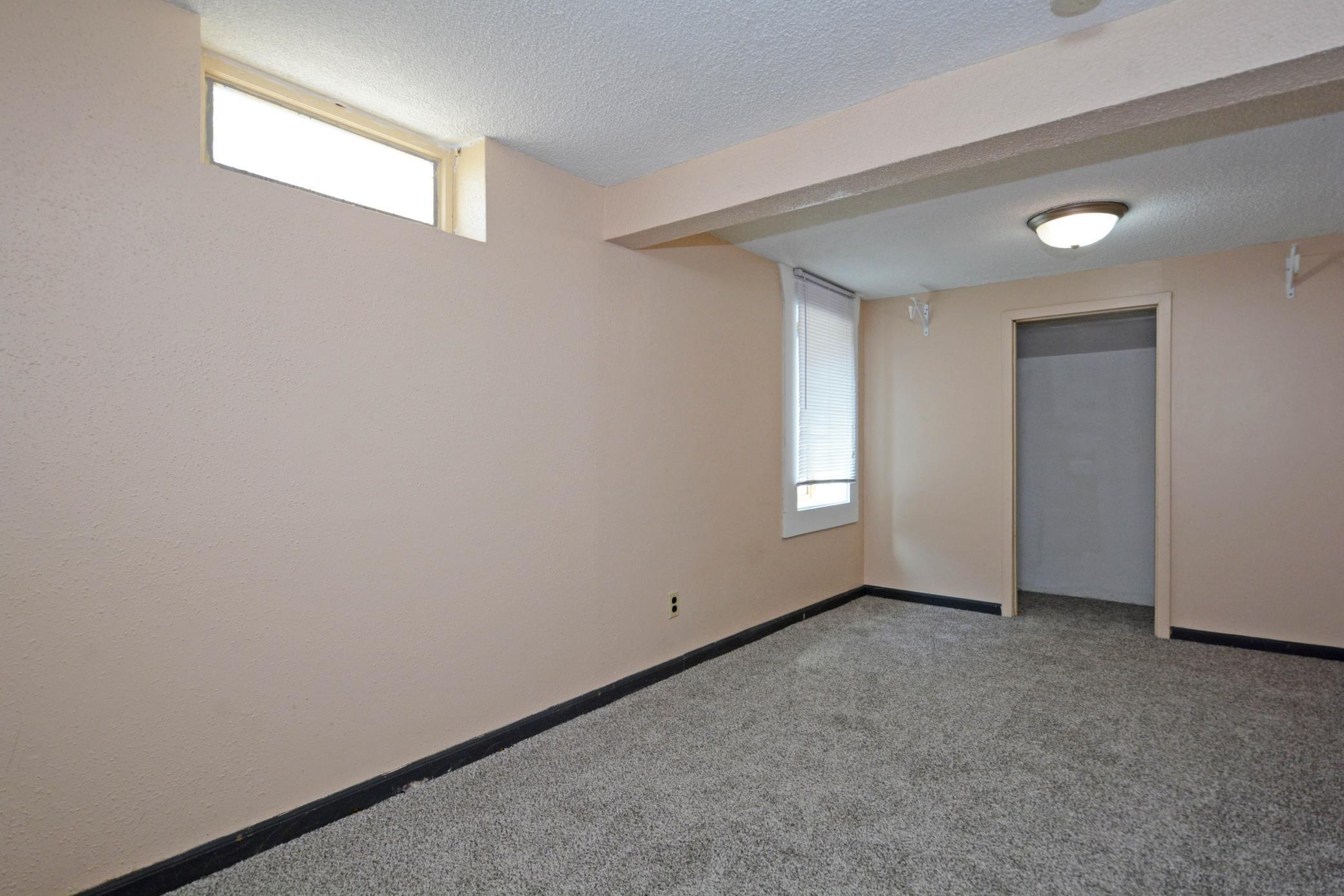 1483 3rd St E 024.jpg