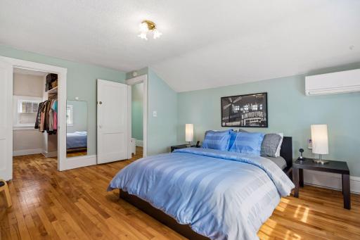 4617 Bryant Avenue South - Spacecrafting - 0038.jpg