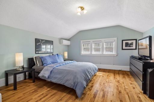 4617 Bryant Avenue South - Spacecrafting - 0037.jpg