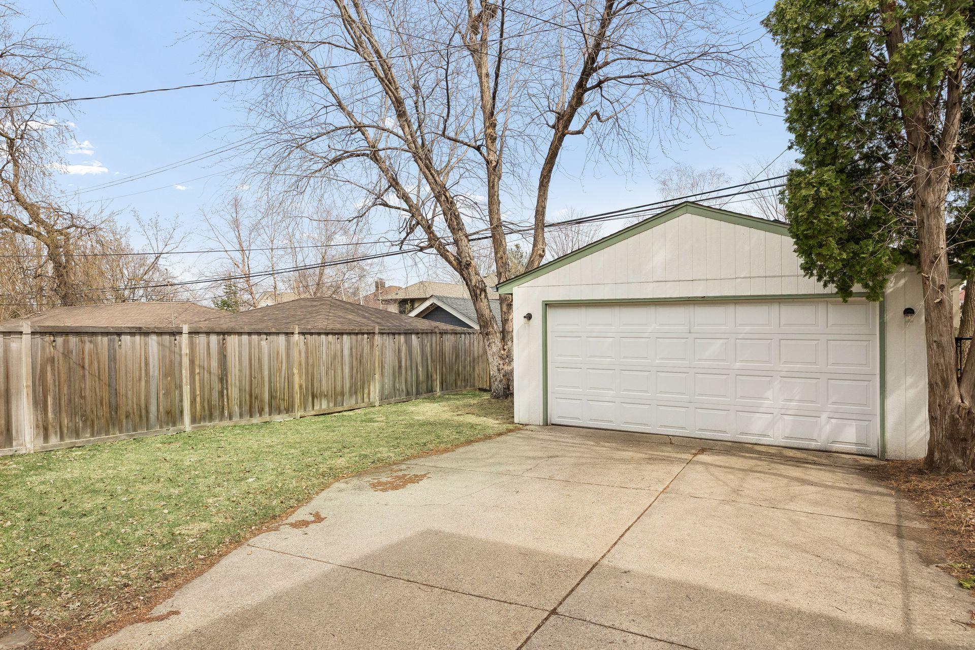 4617 Bryant Avenue South - Spacecrafting - 0058.jpg