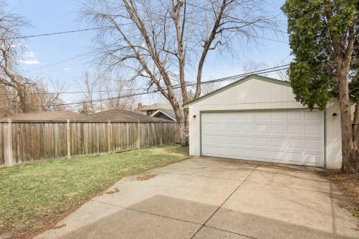 4617 Bryant Avenue South - Spacecrafting - 0058.jpg