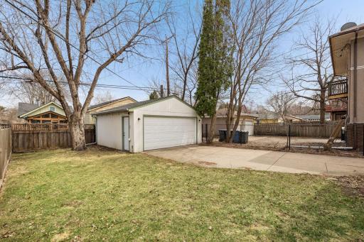 4617 Bryant Avenue South - Spacecrafting - 0057.jpg