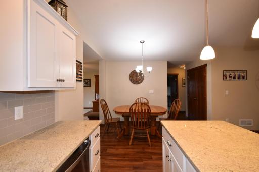 147 Highland Circle, Zumbrota, MN 55992