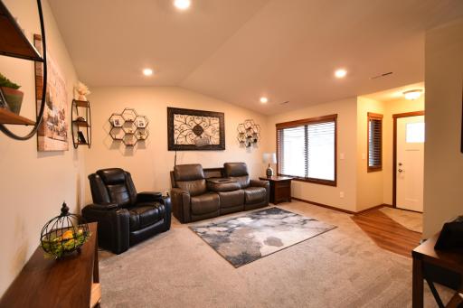 147 Highland Circle, Zumbrota, MN 55992