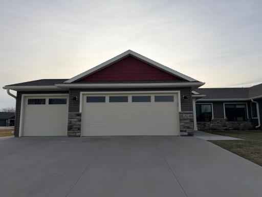 147 Highland Circle, Zumbrota, MN 55992