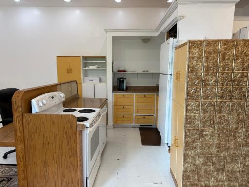 guest house kitchen.jpg