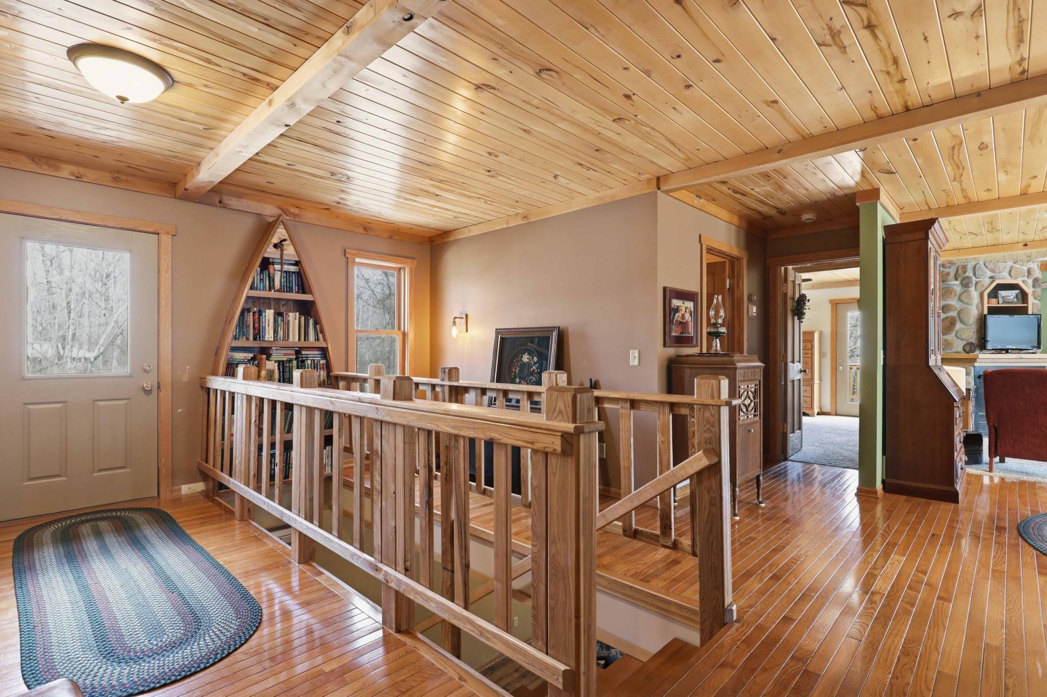 1-2356 340th Ave_Isle-31.jpg