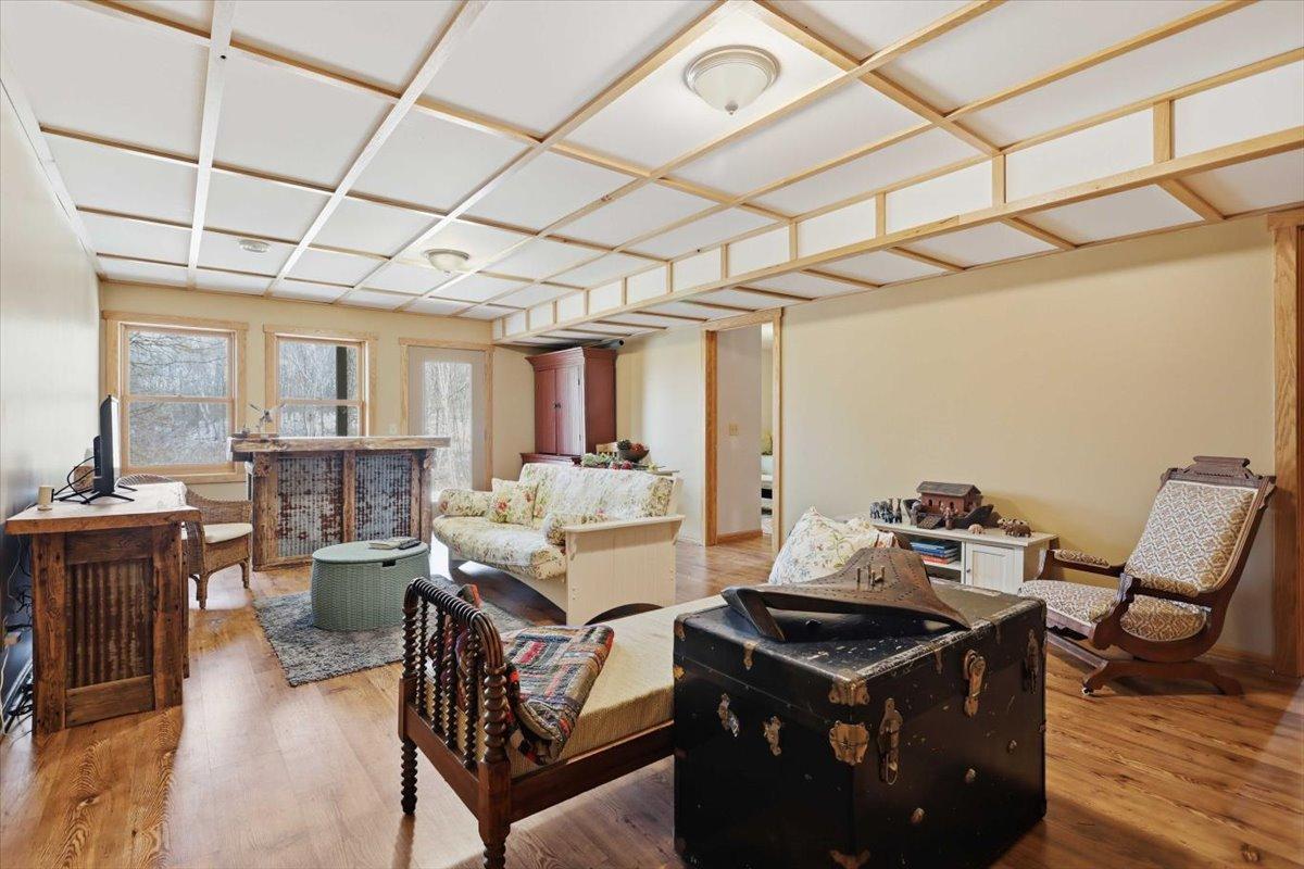 09-2356 340th Ave_Isle-41.jpg