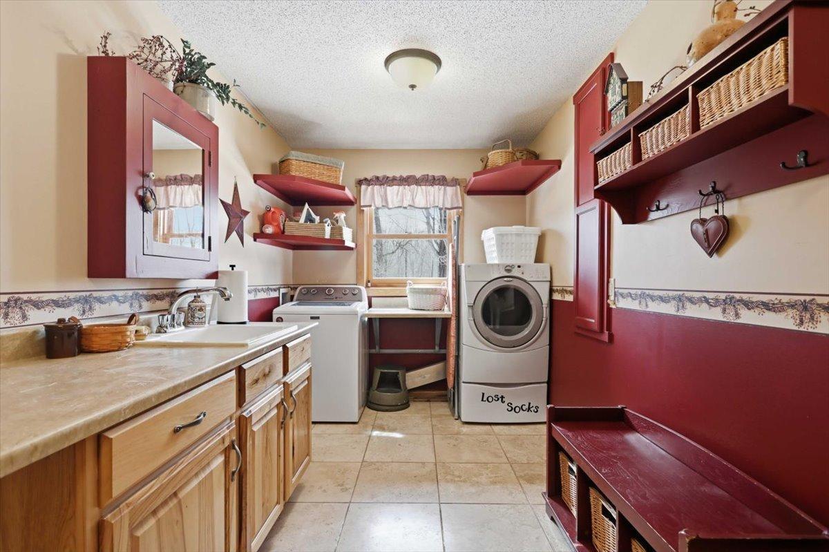 42-2356 340th Ave_Isle-40.jpg