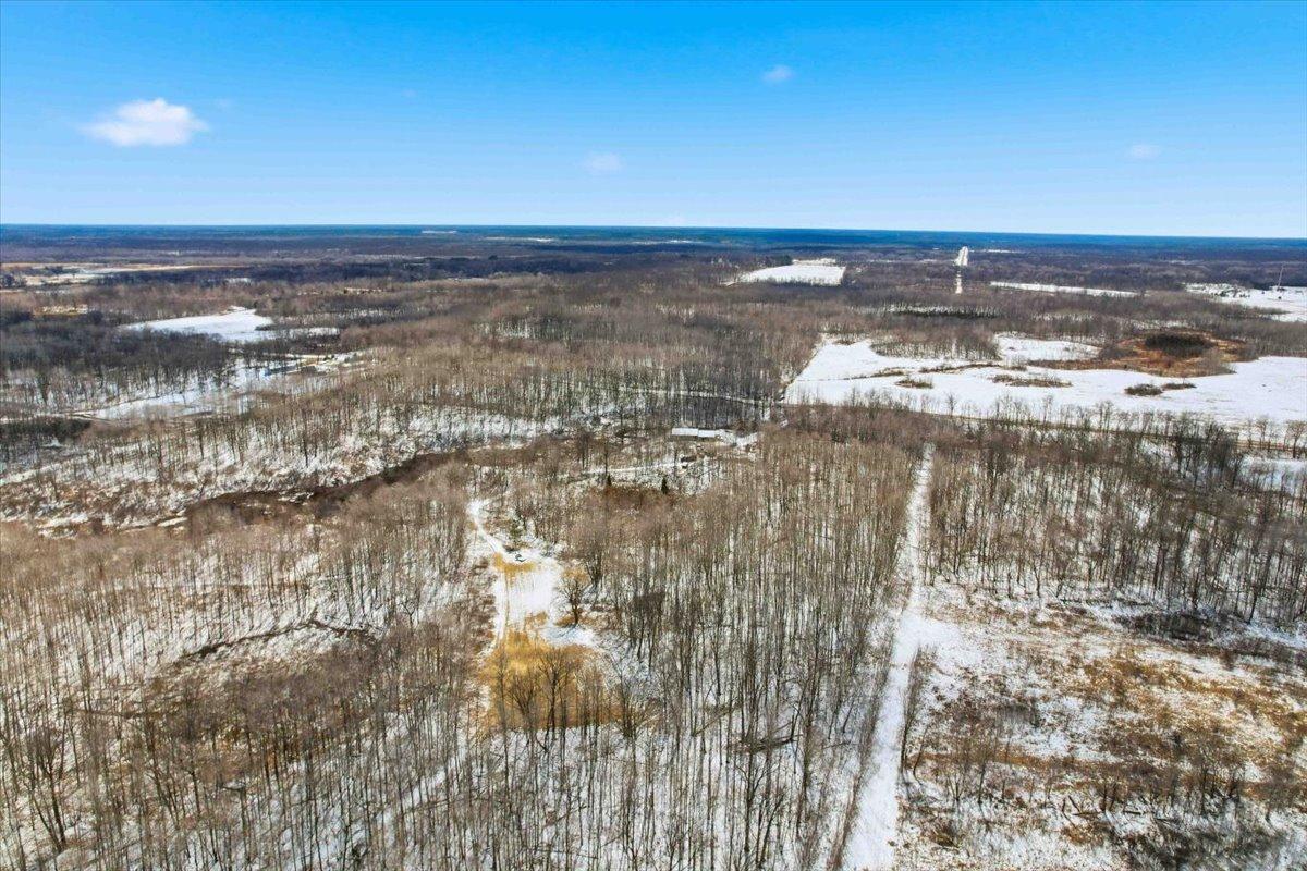 25-2356 340th Ave_Isle-15.jpg