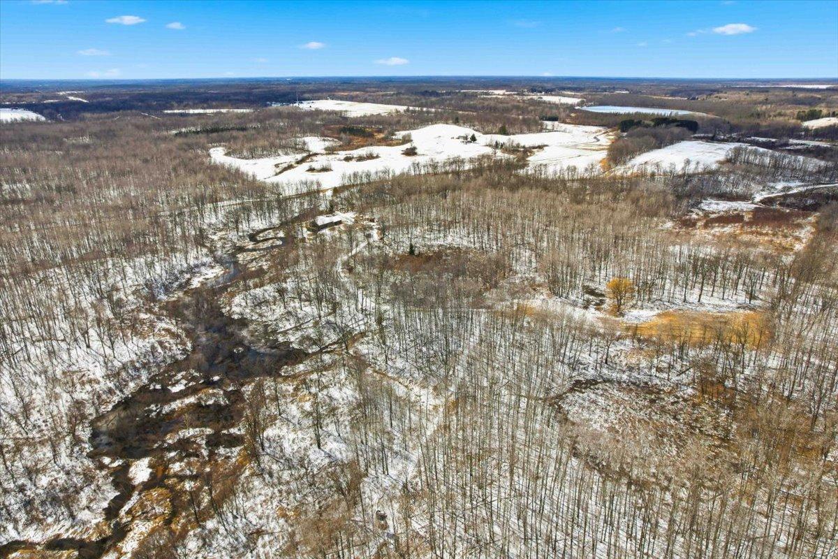 26-2356 340th Ave_Isle-18.jpg