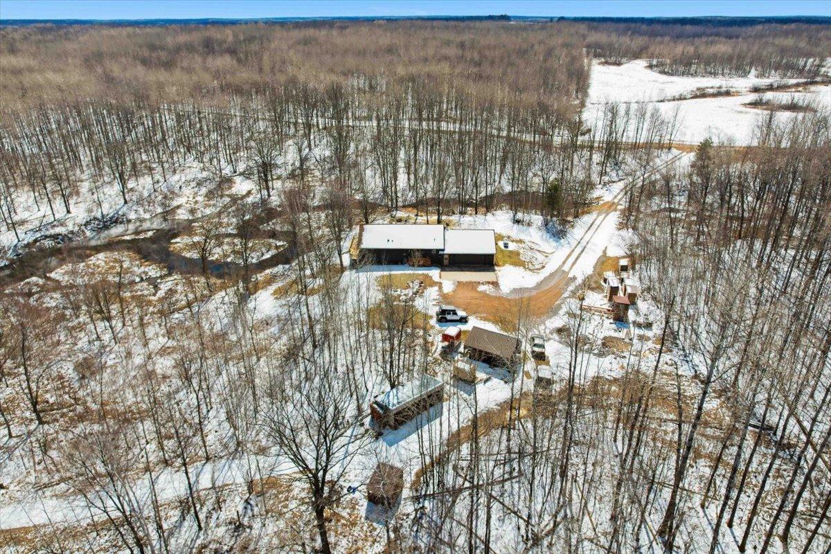 18-2356 340th Ave_Isle-17.jpg