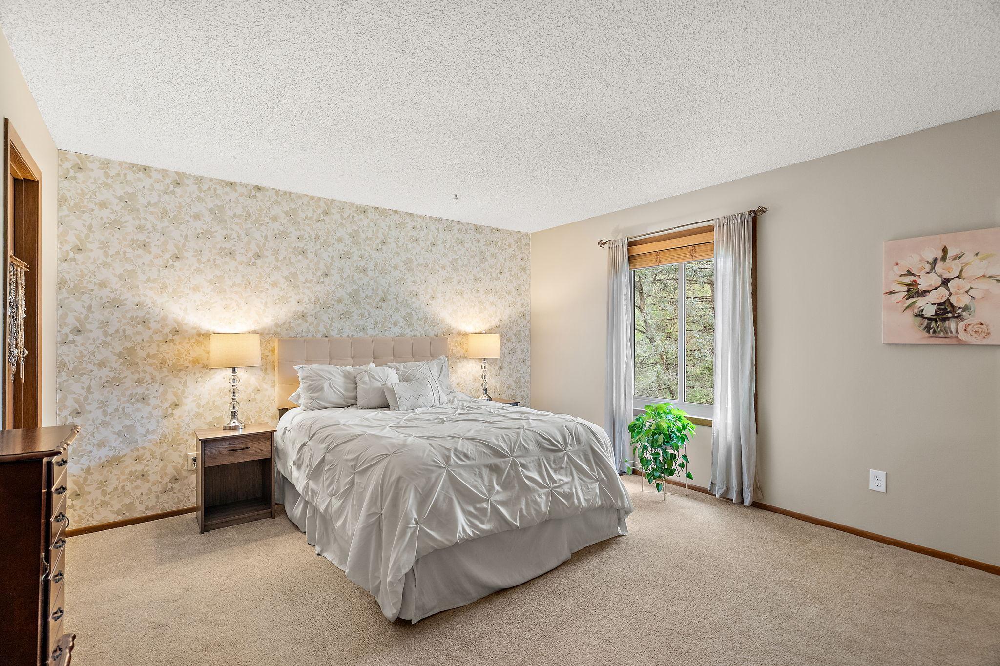 The upper level primary bedroom.