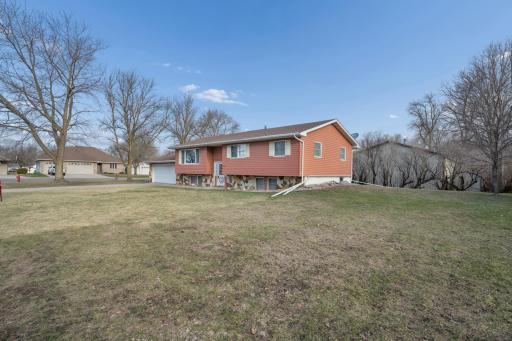 402 E 2nd Street N, Truman, MN 56088